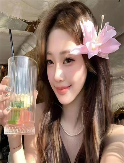 《作精美人在恋综爆红了》媒体评价深刻反思的：主流媒体观点与专业影评解读